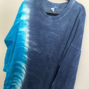 OLD NAVY OVERSIZED SWEATSHIRT